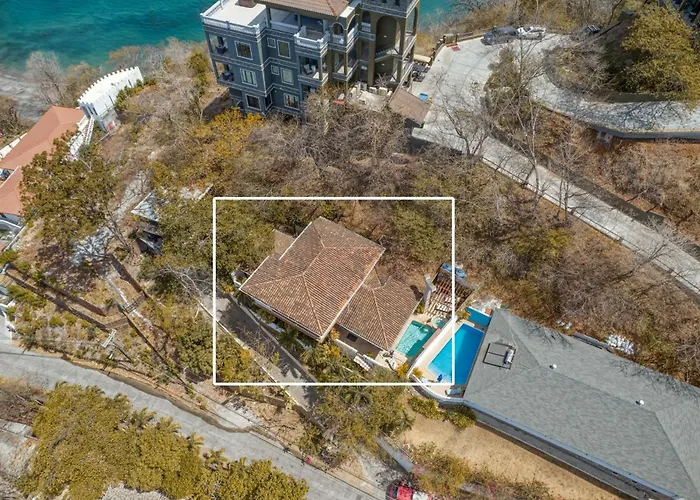 Stunning With Oceanview, Private Pool, Soaking Tub & Picturesque Balcony *