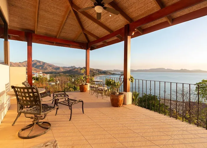 Stunning With Oceanview, Private Pool, Soaking Tub & Picturesque Balcony Сasa de vacaciones