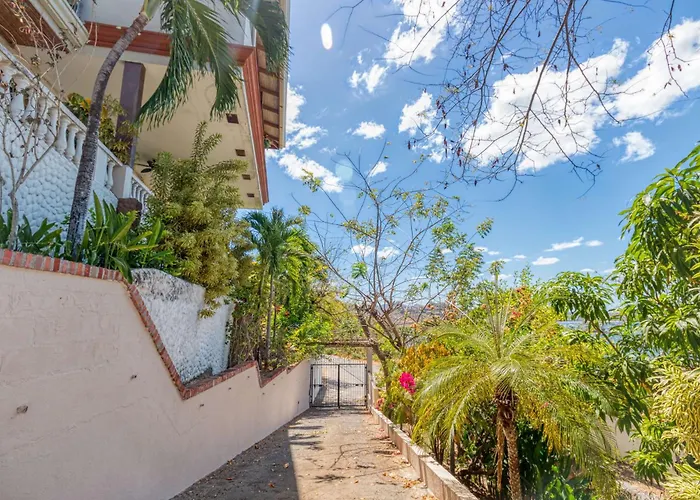 Сasa de vacaciones Stunning With Oceanview, Private Pool, Soaking Tub & Picturesque Balcony