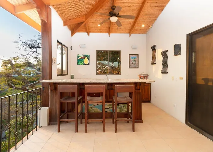 Stunning With Oceanview, Private Pool, Soaking Tub & Picturesque Balcony *
