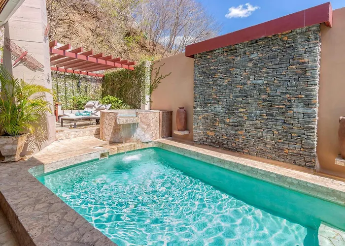 Stunning With Oceanview, Private Pool, Soaking Tub & Picturesque Balcony