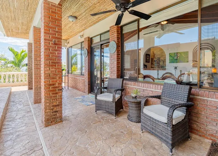Stunning With Oceanview, Private Pool, Soaking Tub & Picturesque Balcony Сasa de vacaciones *