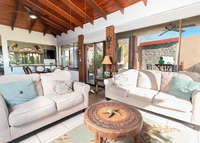 Stunning With Oceanview, Private Pool, Soaking Tub & Picturesque Balcony Сasa de vacaciones