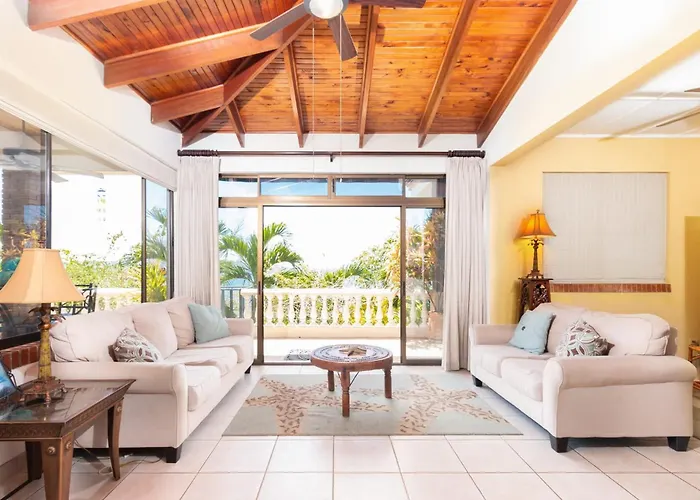 Stunning With Oceanview, Private Pool, Soaking Tub & Picturesque Balcony Сasa de vacaciones *